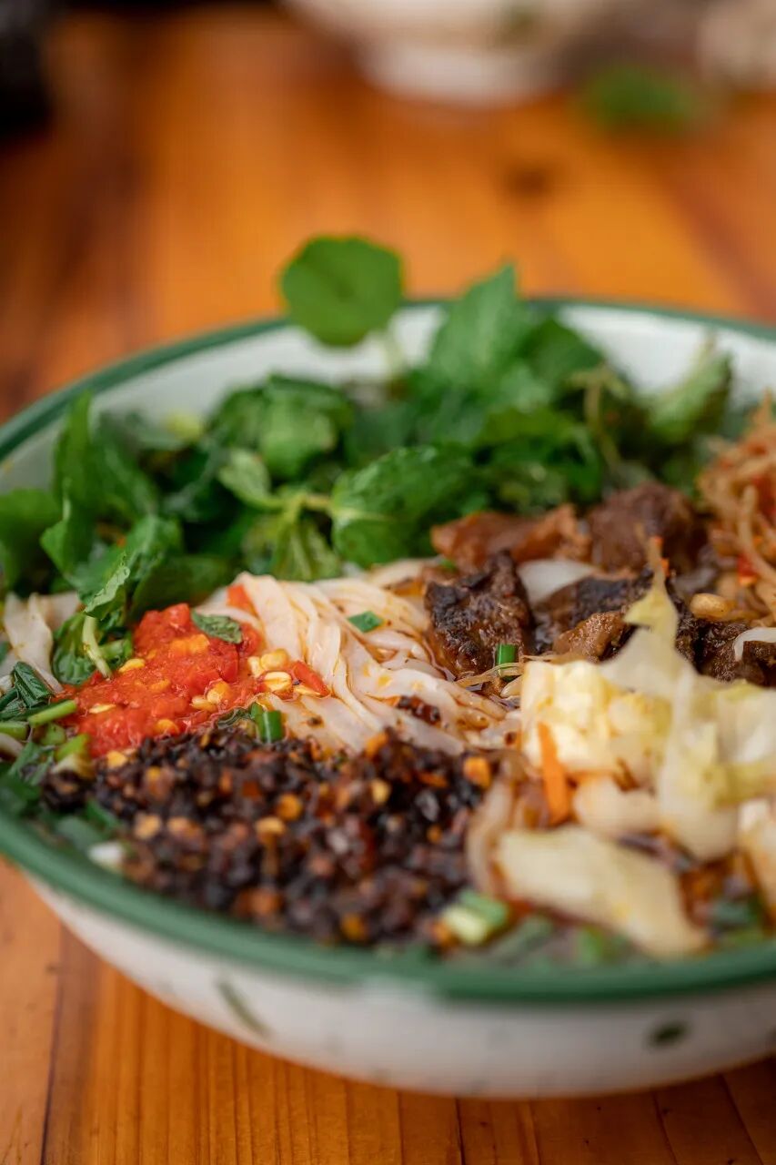 比昆明宜居，游客不及大理一半，它才是云南最美慢城，洗掉一身班味儿，想来养老！