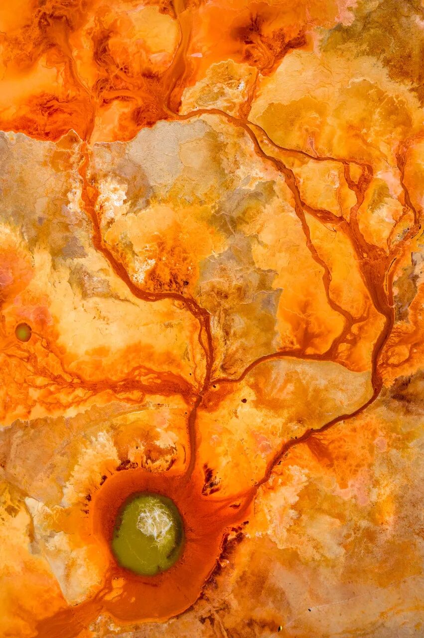 中国最孤独的城市，方圆200公里没有县城，每平方公里只有1人，被无人区包围，每年有100万人慕名前来