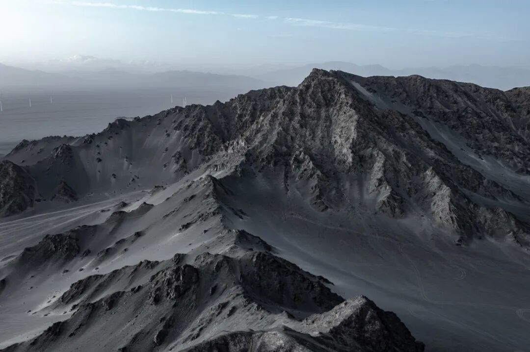 中国最孤独的城市，方圆200公里没有县城，每平方公里只有1人，被无人区包围，每年有100万人慕名前来