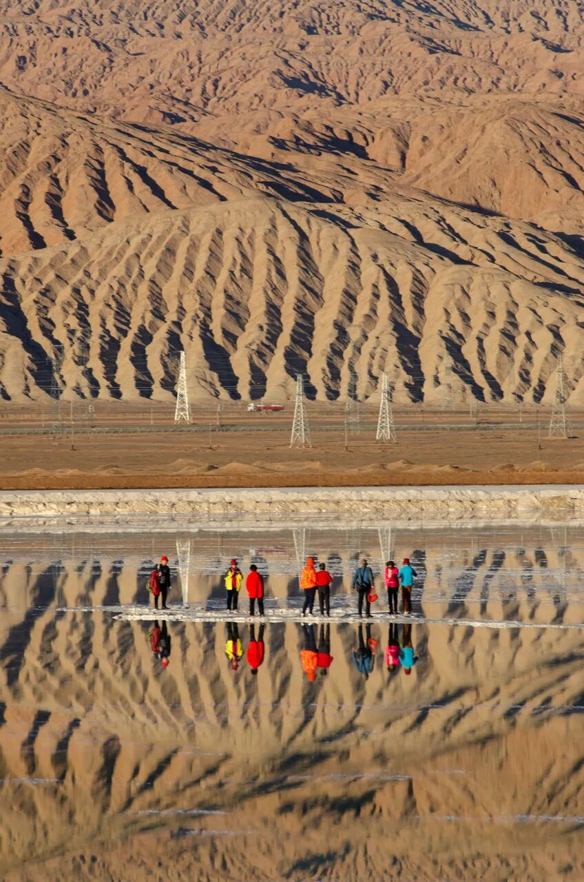 中国最孤独的城市，方圆200公里没有县城，每平方公里只有1人，被无人区包围，每年有100万人慕名前来