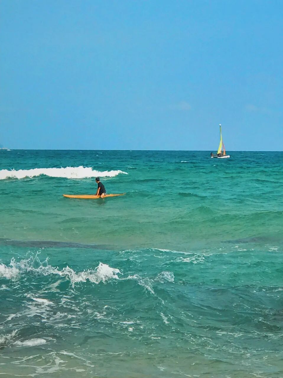 国内超适合躺平的海滨小城，海景不输巴厘岛，物价不到三亚一半，人少不扎堆，太宝藏了！