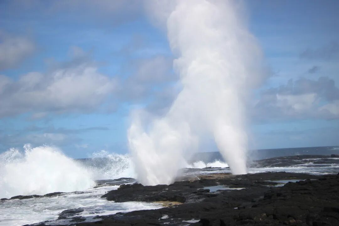 世上“全透明”的国家，房子没有墙，夜生活直播，遍地美女，崇尚裸体，这个静谧岛国到底有多开放？