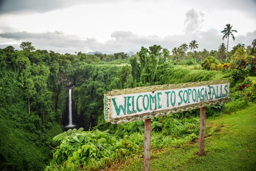 世上“全透明”的国家，房子没有墙，夜生活直播，遍地美女，崇尚裸体，这个静谧岛国到底有多开放？