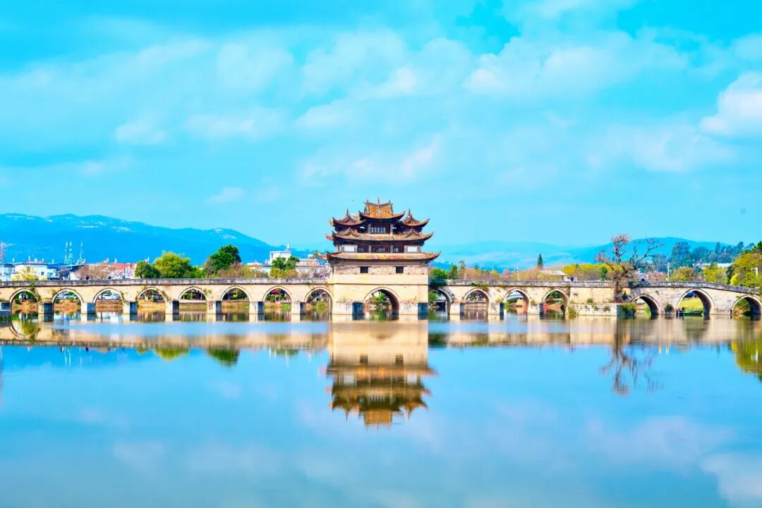 凭一碗米线火遍全国，物价超低，全年平均18℃，被称“小法国”，是云南人的最爱，外地人却少有人知！