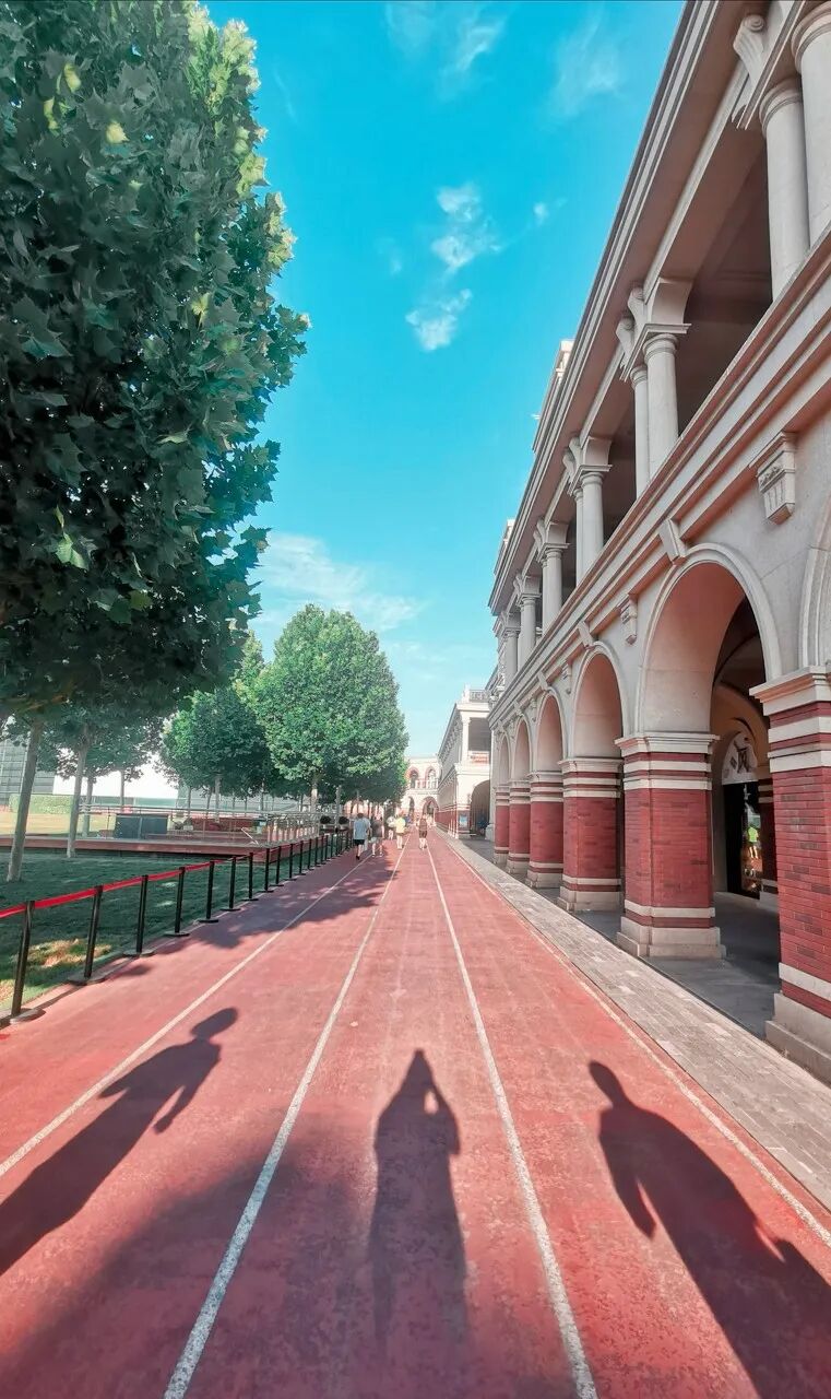 中国最快乐的城市，曾是北方NO.1，GDP前十不内卷，比县城都幸福，去一次相当于环游世界！