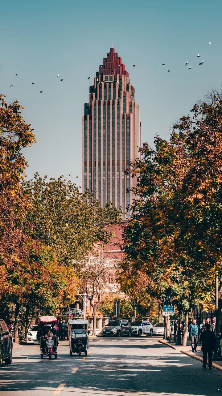 中国最快乐的城市，曾是北方NO.1，GDP前十不内卷，比县城都幸福，去一次相当于环游世界！