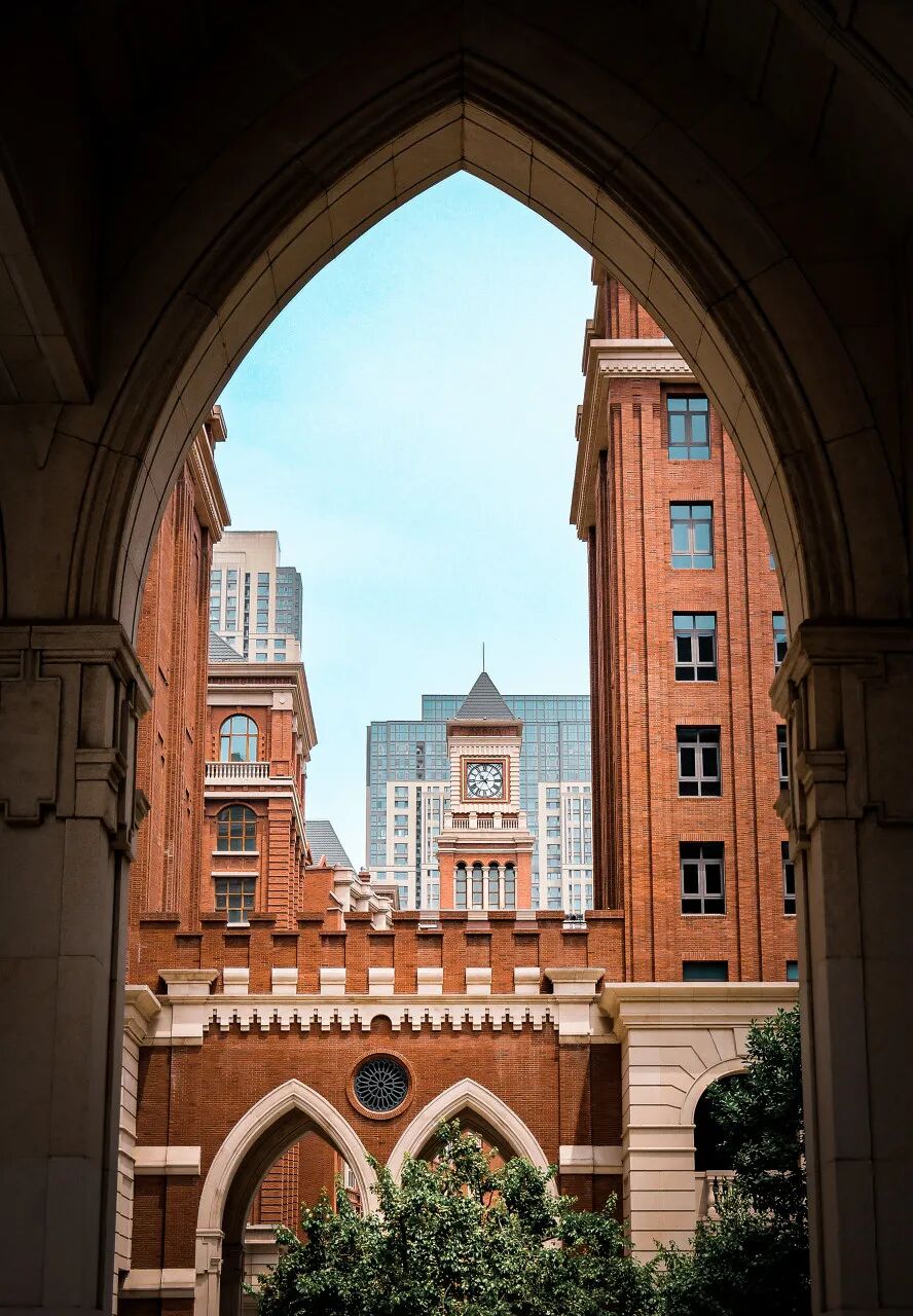 中国最快乐的城市，曾是北方NO.1，GDP前十不内卷，比县城都幸福，去一次相当于环游世界！