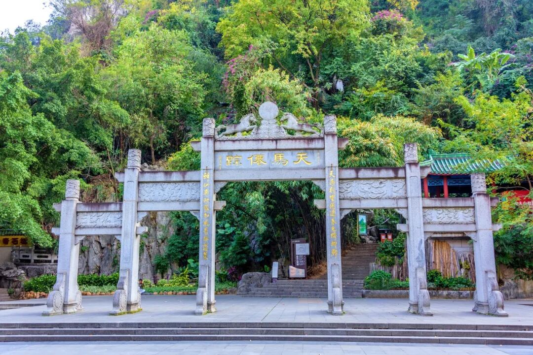 中国最“上头”的城市，3元逛遍全城，比成都更安逸，隐匿了千年，却因一碗粉让全国人上瘾！