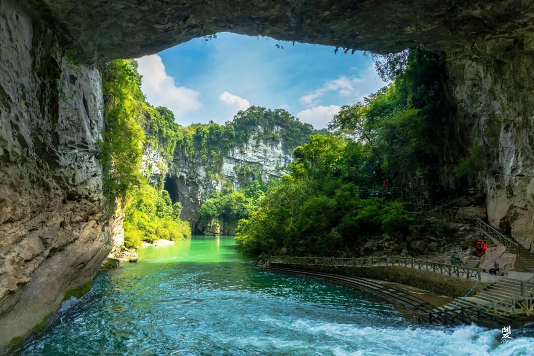 中国最“上头”的城市，3元逛遍全城，比成都更安逸，隐匿了千年，却因一碗粉让全国人上瘾！