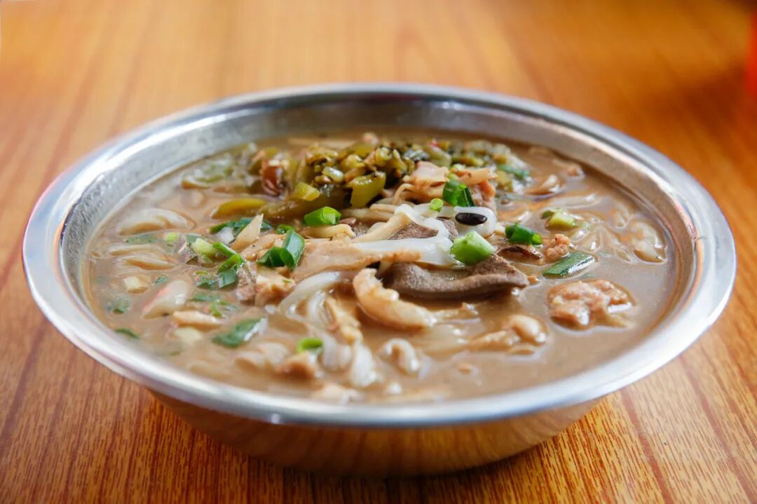 中国最“能熬夜”的城市，凌晨2点不睡觉，幸福感不输成都，小住几日太舒服！