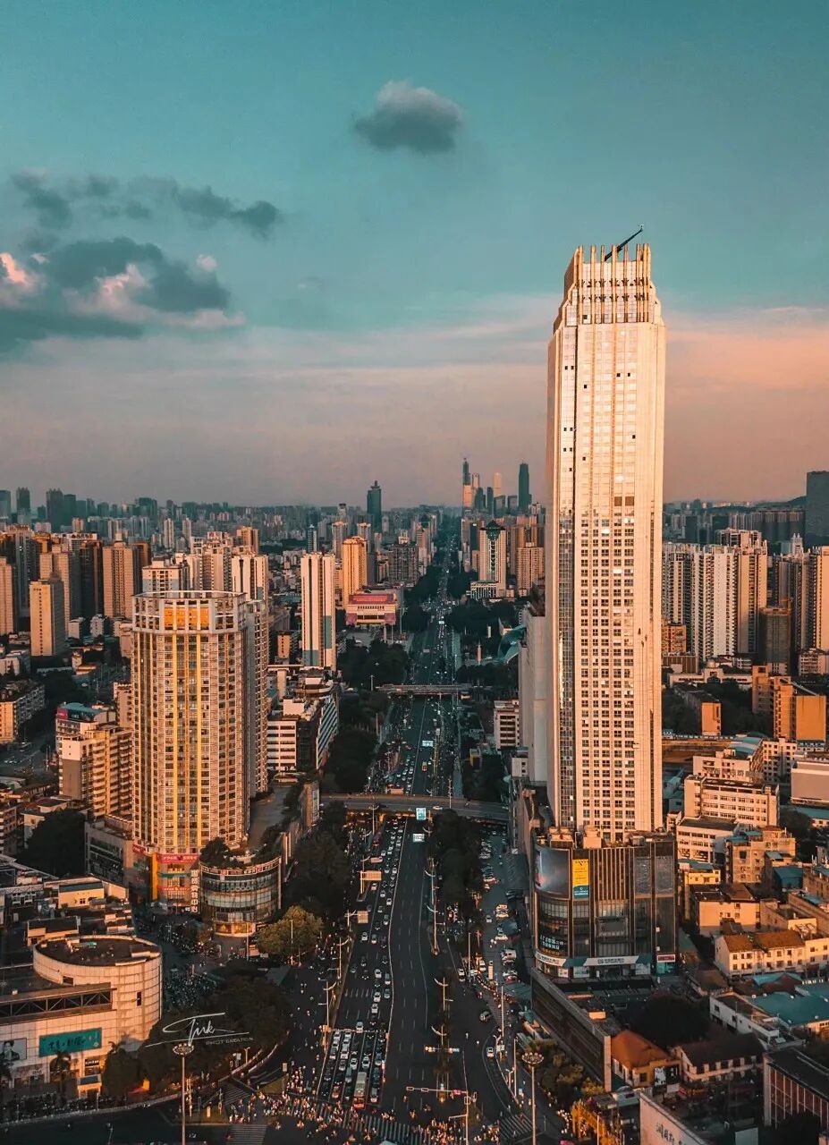 中国最“能熬夜”的城市，凌晨2点不睡觉，幸福感不输成都，小住几日太舒服！