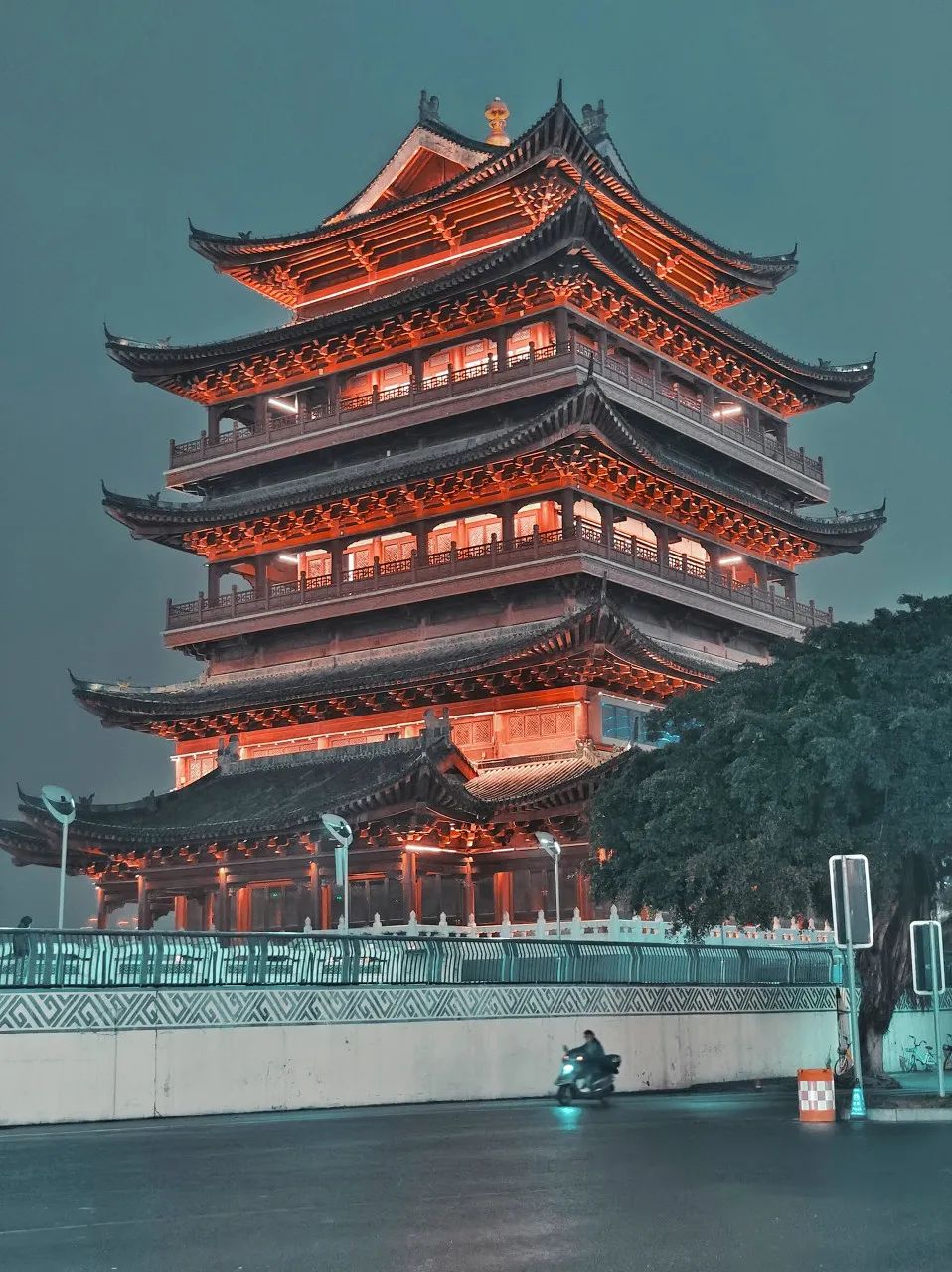 2023年南宁旅游：中国最“能熬夜”的城市，凌晨2点不睡觉，幸福感不输成都，小住几日太舒服！