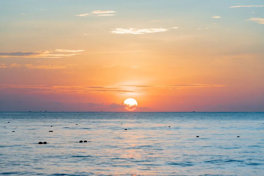 中国最“隐秘”的城市，比厦门浪漫，比大连惬意，海鲜吃到撑，养老NO.1