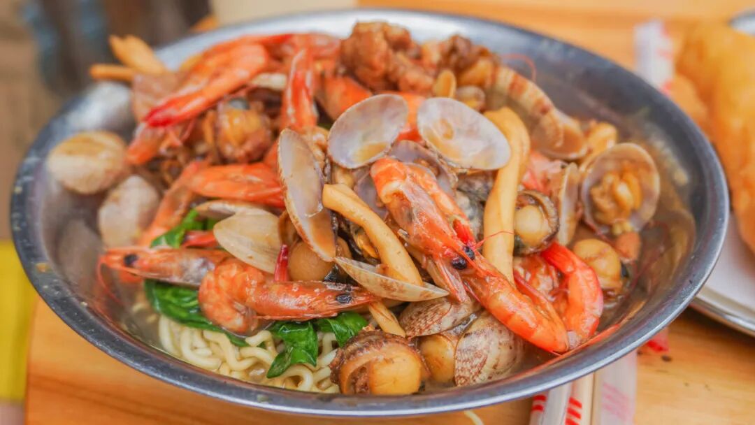 中国最“隐秘”的城市，比厦门浪漫，比大连惬意，海鲜吃到撑，养老NO.1