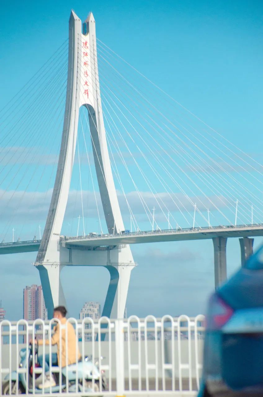 2025年湛江硇洲岛旅游：中国最“隐秘”的城市，比厦门浪漫，比大连惬意，海鲜吃到撑，养老NO.1
