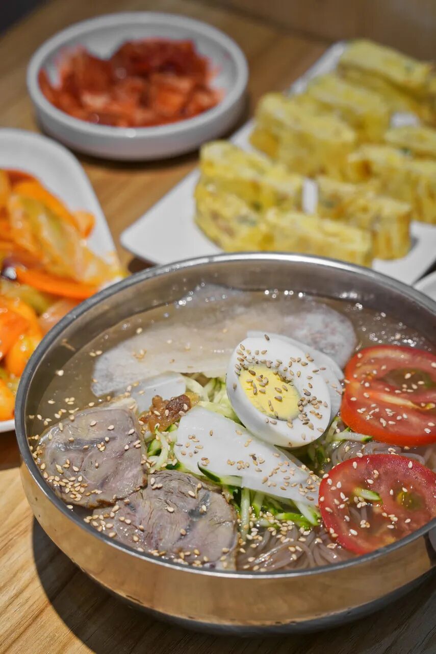 别只盯着哈尔滨了！东北这座边境小城，满街朝鲜语，好吃好玩，物价超低，让你一秒穿越！