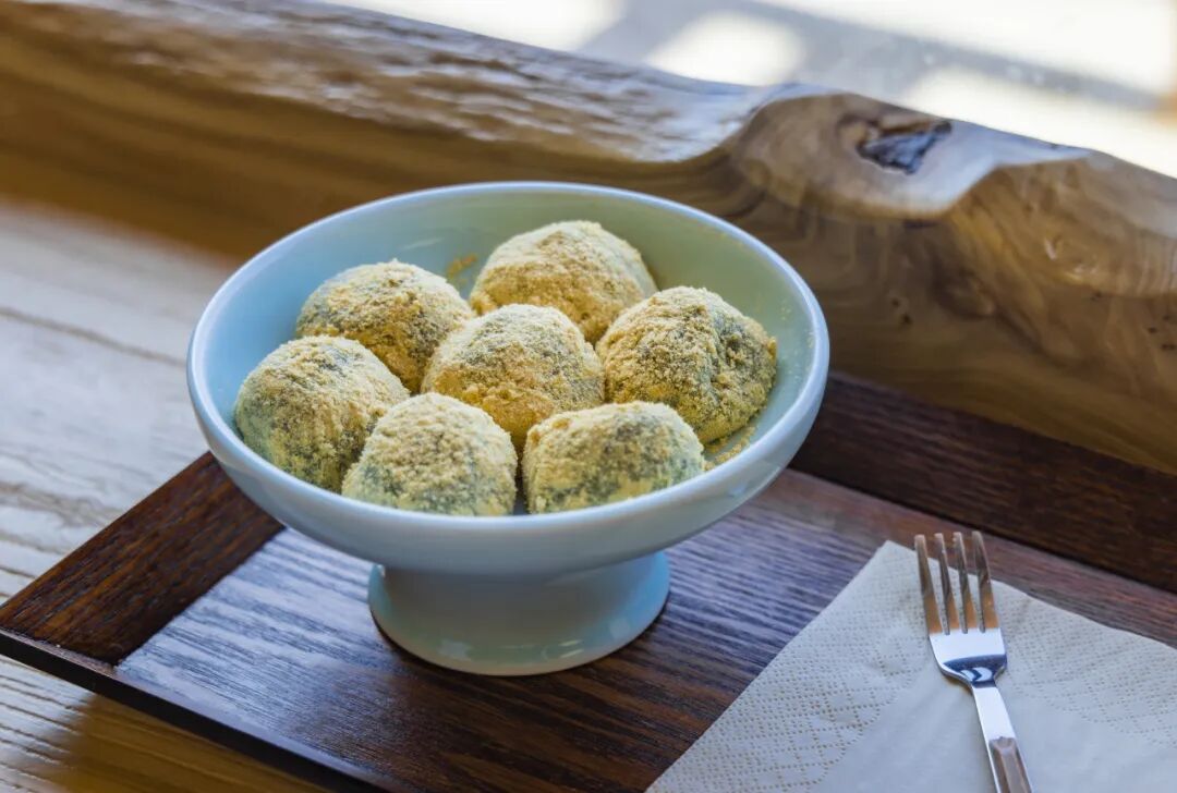 别只盯着哈尔滨了！东北这座边境小城，满街朝鲜语，好吃好玩，物价超低，让你一秒穿越！