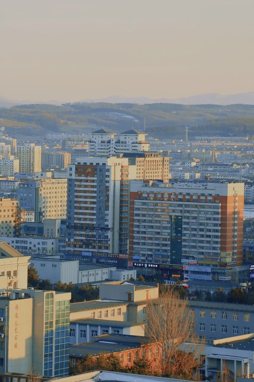 别只盯着哈尔滨了！东北这座边境小城，满街朝鲜语，好吃好玩，物价超低，让你一秒穿越！