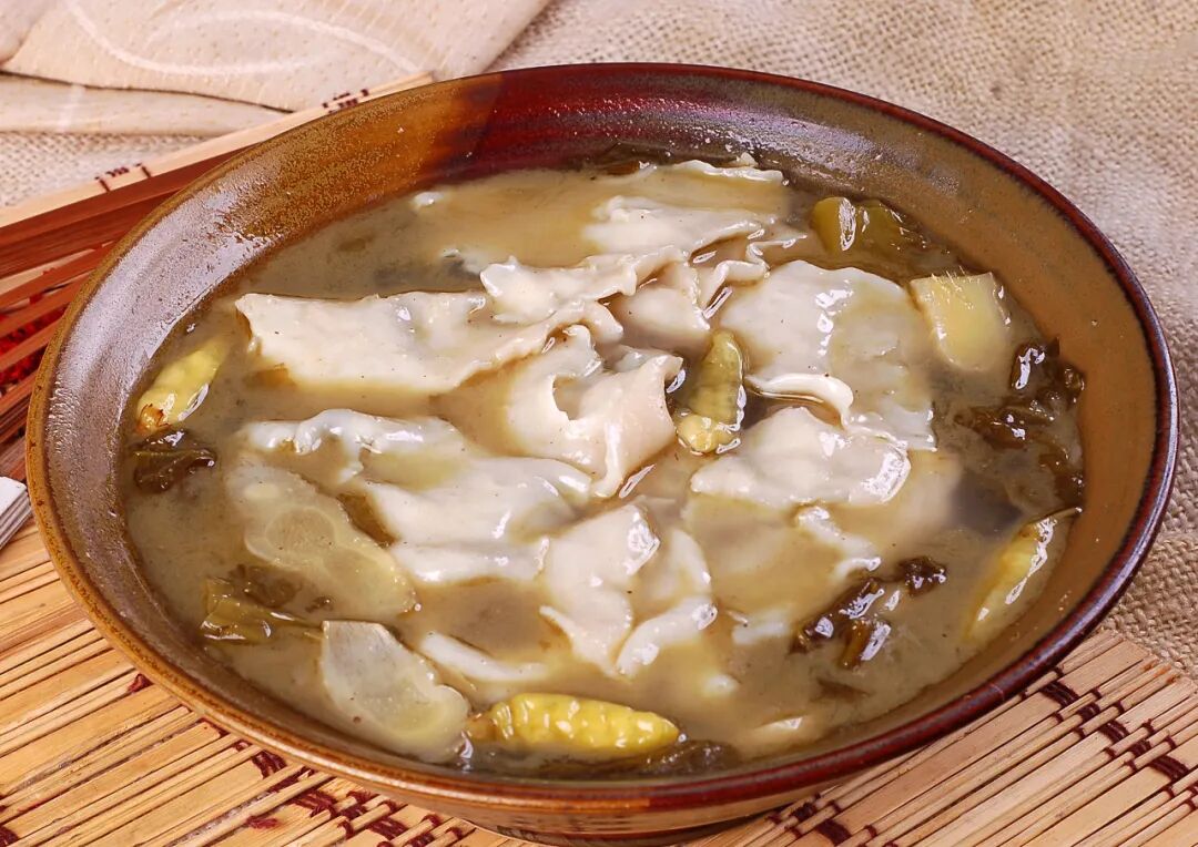 中国秋景0差评的小县城，不输九寨，红叶林是北京香山的180倍，浓缩了整个川西的精华，美疯！