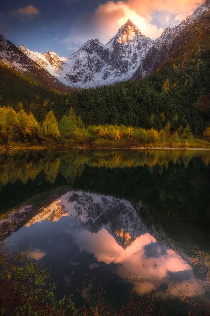 中国秋景0差评的小县城，不输九寨，红叶林是北京香山的180倍，浓缩了整个川西的精华，美疯！
