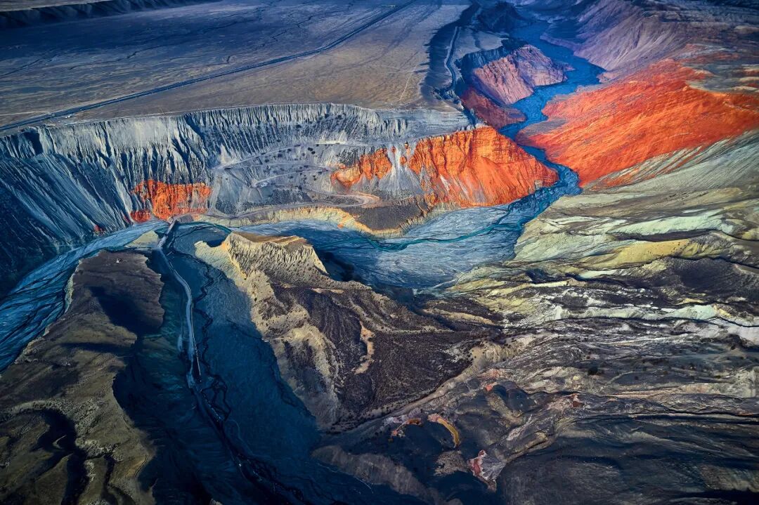 中国最美公路终于通车！一年只开通4个月，贯穿N种自然风光，一天看四季，错过再等一年！