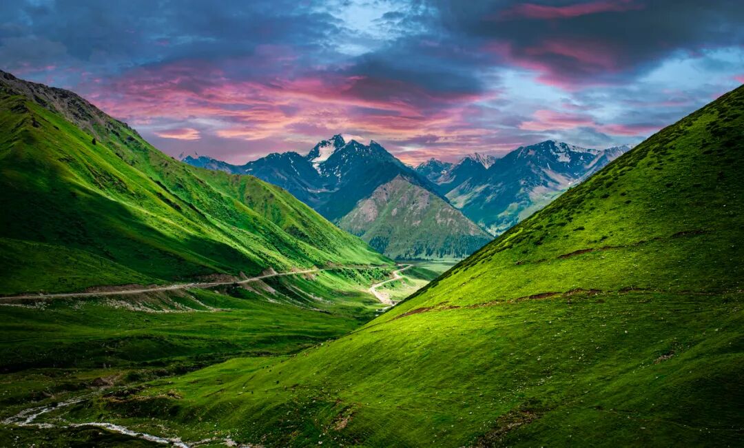 中国最美公路终于通车！一年只开通4个月，贯穿N种自然风光，一天看四季，错过再等一年！