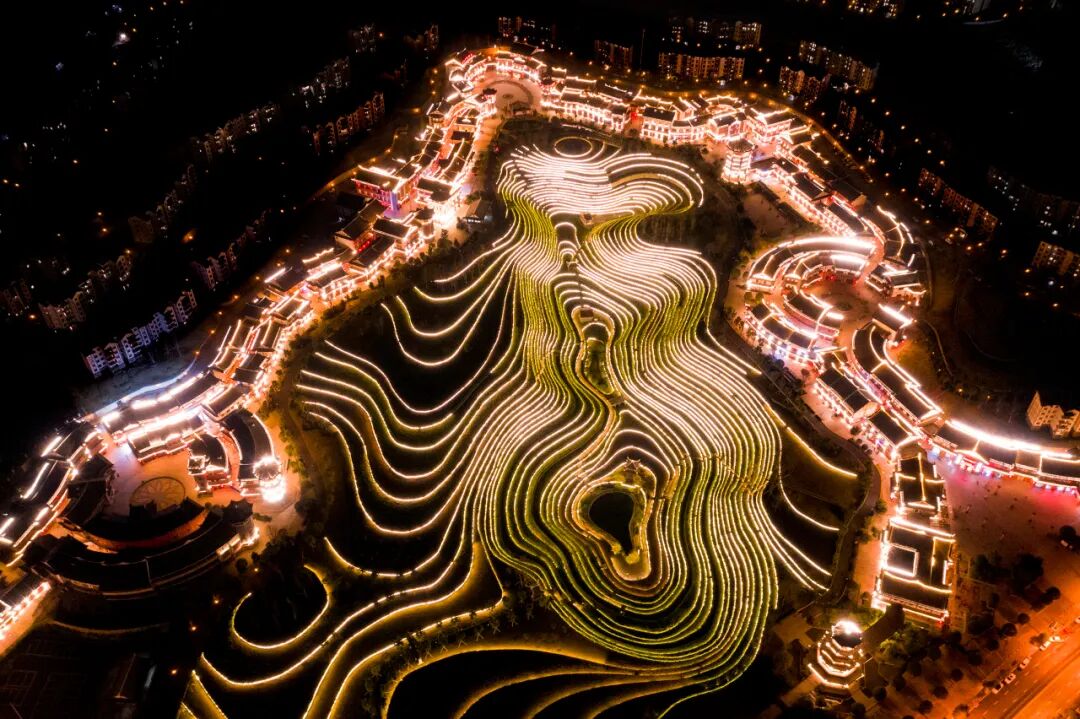 高铁直达！被4月漫山花海狠狠惊艳到！巨美