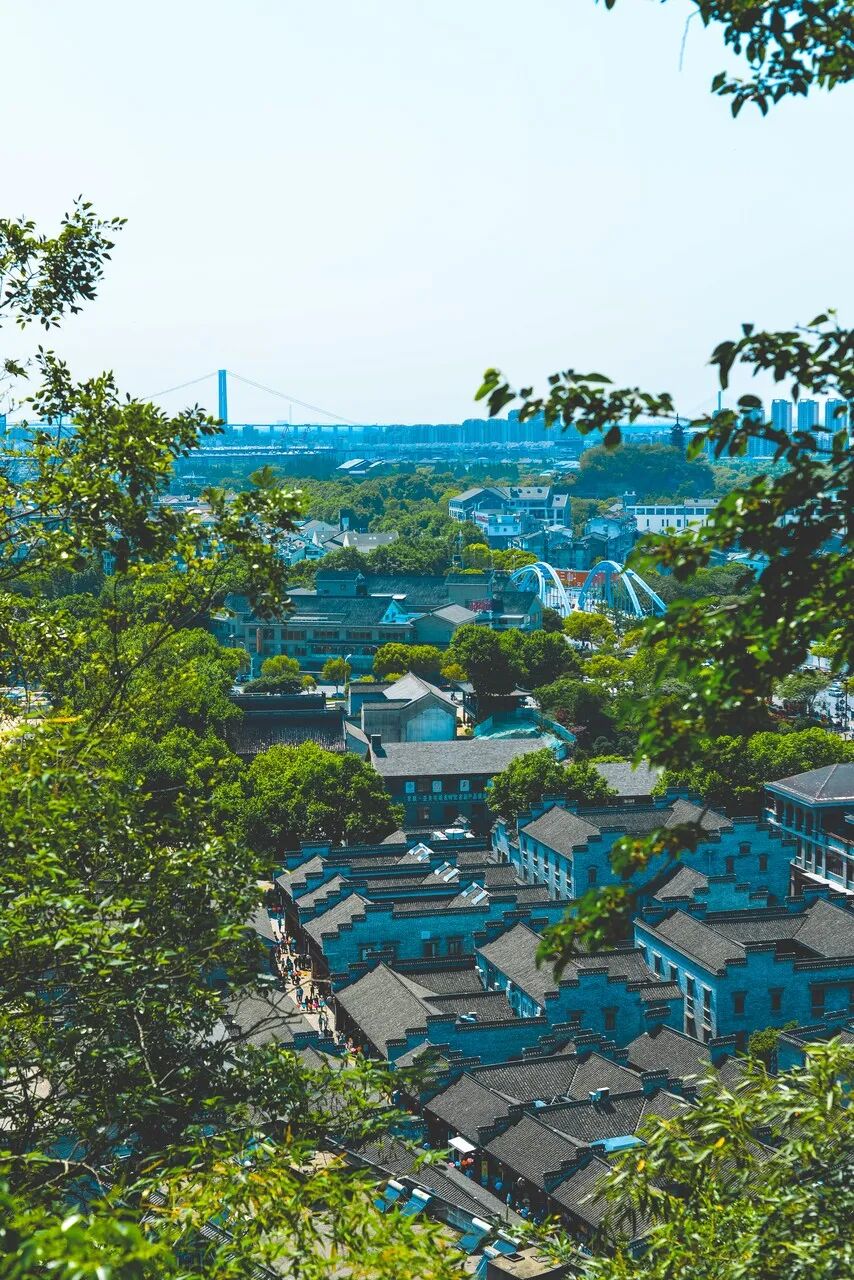 江苏“最小”的城市，面积只有苏州的1/2，比苏州浪漫，比杭州安逸，美到辛弃疾都赞不绝口！