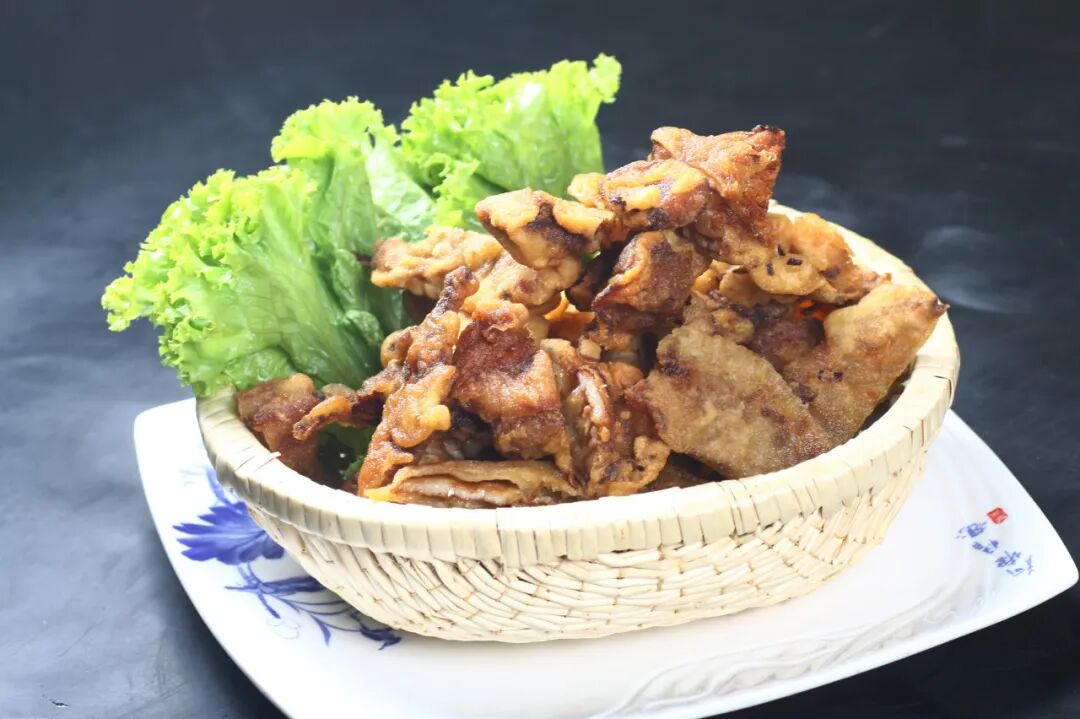 不是青岛！山东最“烟火”的小城，比丽江安逸，物价感人，美到心醉，凭一把烧烤让全国人民上瘾！