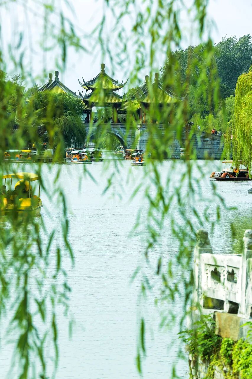 中国最宜居的城市，曾是世界No.1！比苏杭秀丽，比成都安逸，倦了就去小住几日