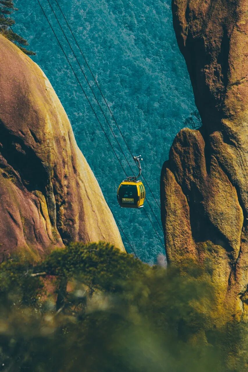 高铁直达！别去婺源挤了，这座花费26亿元打造的江西绝美古村，现实版的千与千寻，太仙了