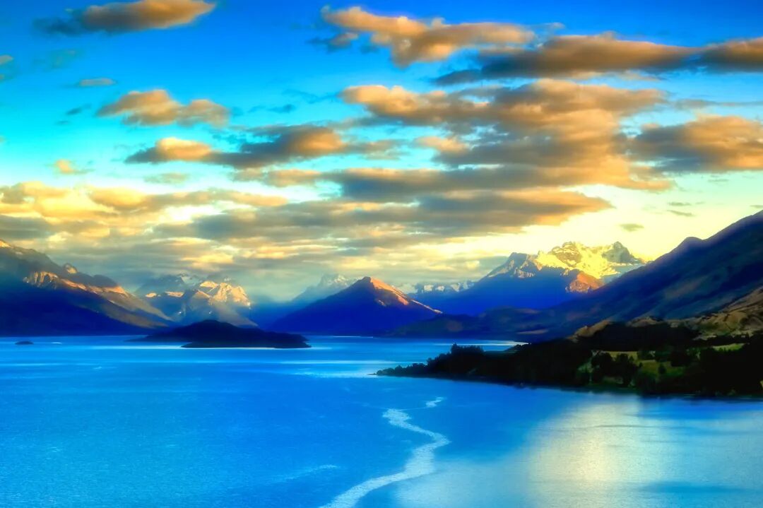 世界最孤独的国家，方圆1600公里没有邻国，一年放假140天，钱多到花不完，风景美如天堂