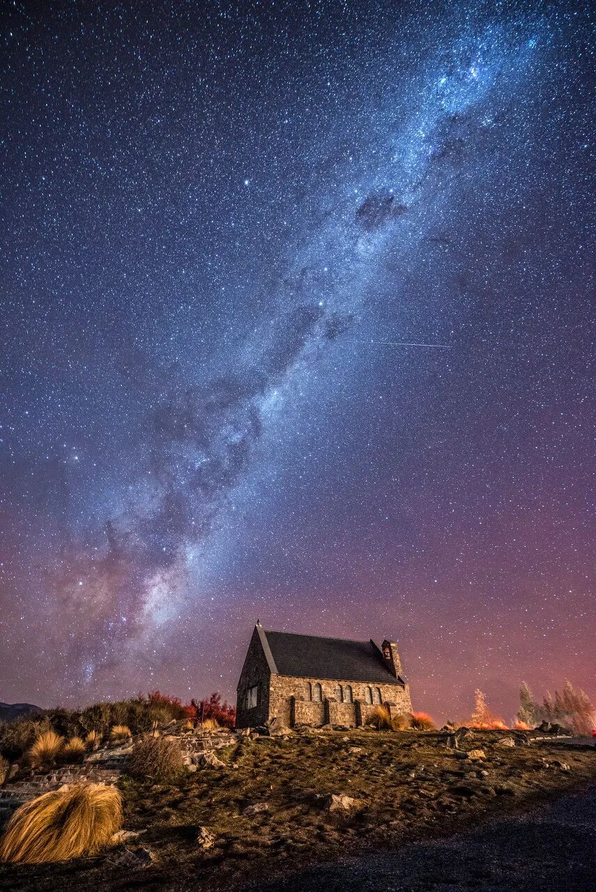 世界最孤独的国家，方圆1600公里没有邻国，一年放假140天，钱多到花不完，风景美如天堂