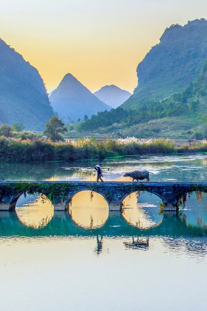 中国最“色”的边境小城，比昆明宜居，比桂林丰满，又甜又野，还稳居世界长寿Top1