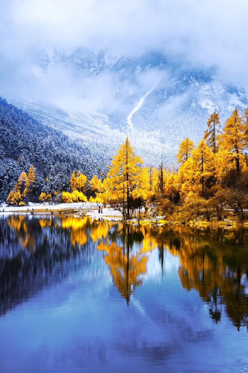 中国秋景0差评的小县城，不输九寨，红叶林是北京香山的180倍，浓缩了整个川西的精华，美疯！