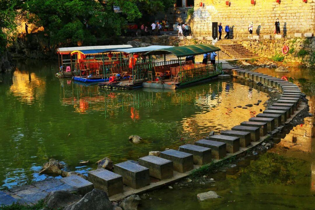 别去丽江挤了！这座距广州一个半小时的千年古镇，高铁直达，比凤凰静谧，比南浔迷人