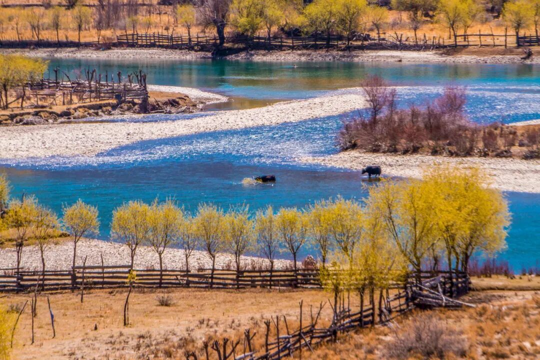 中国唯一买票才能进的县城，风景不输稻城，水色媲美九寨，很多人都没听说过！