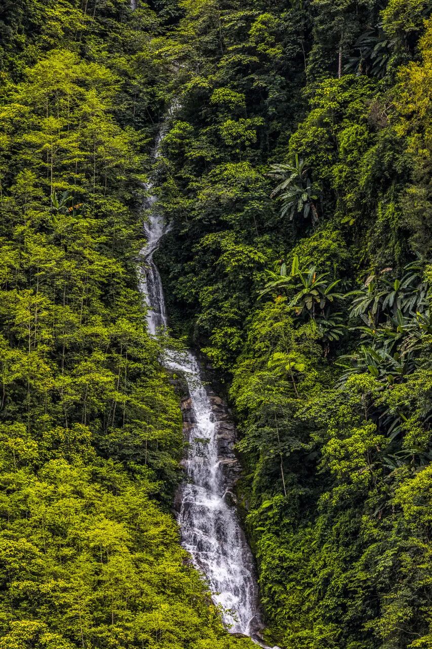 中国唯一买票才能进的县城，风景不输稻城，水色媲美九寨，很多人都没听说过！
