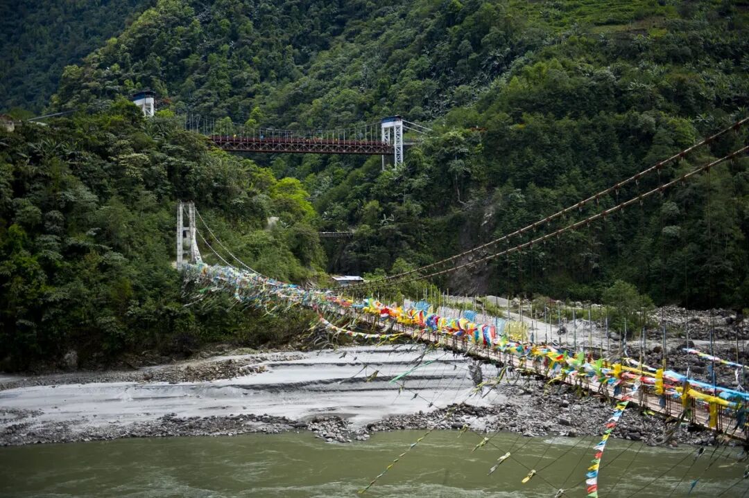 中国唯一买票才能进的县城，风景不输稻城，水色媲美九寨，很多人都没听说过！