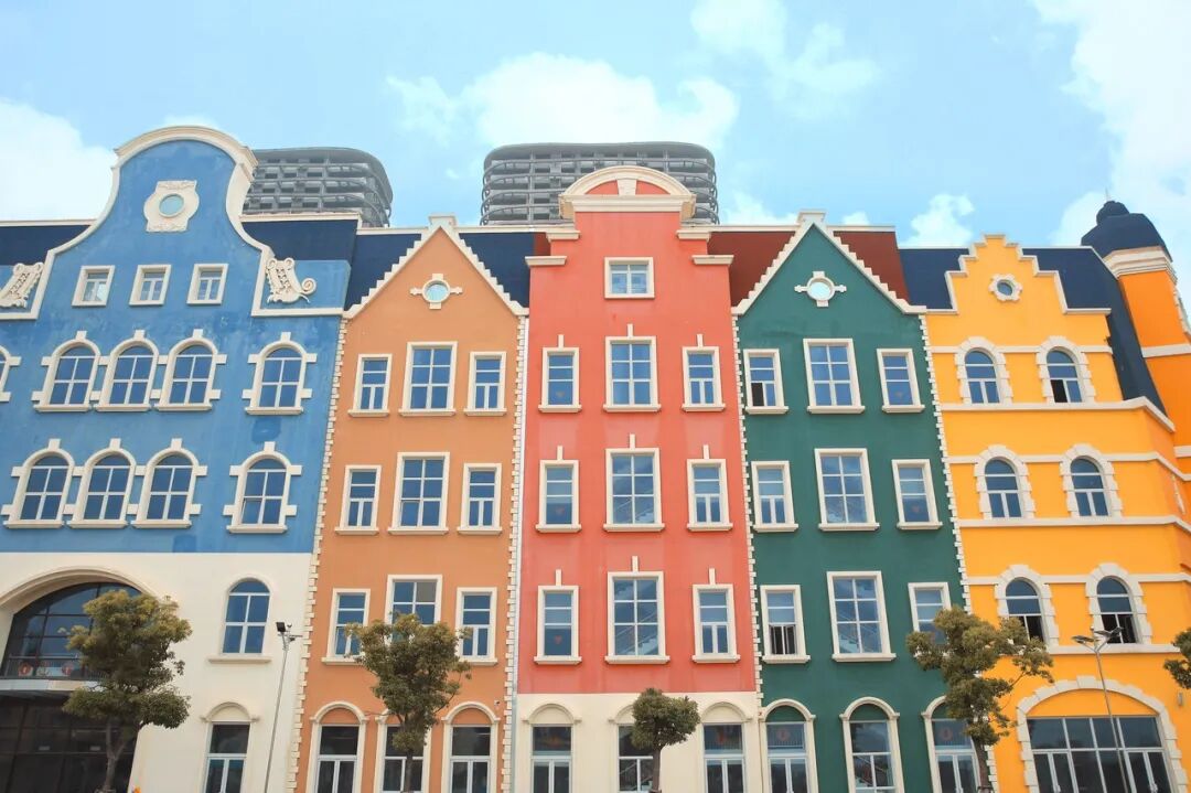 最佛系的江南小城藏不住了！凭“中国最美火车站”爆火，2.6亿网友心动：想去打地铺！