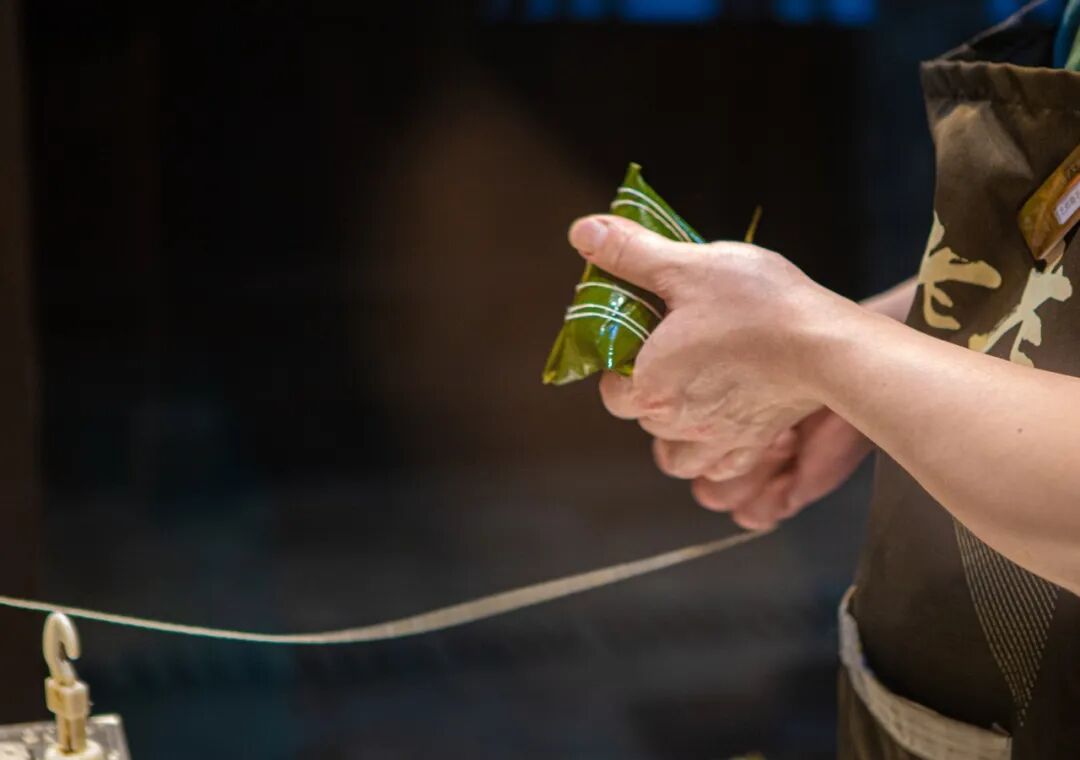 最佛系的江南小城藏不住了！凭“中国最美火车站”爆火，2.6亿网友心动：想去打地铺！