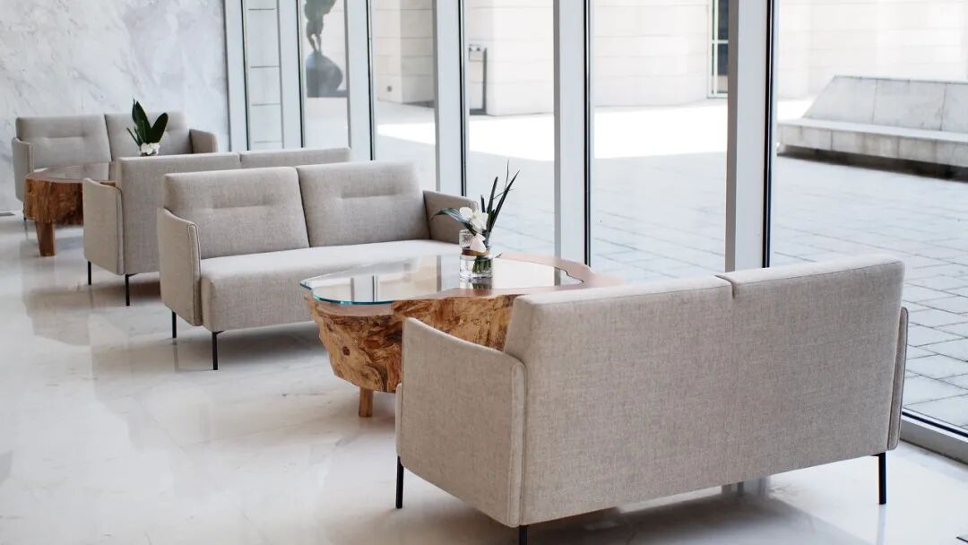 最佛系的江南小城藏不住了！凭“中国最美火车站”爆火，2.6亿网友心动：想去打地铺！