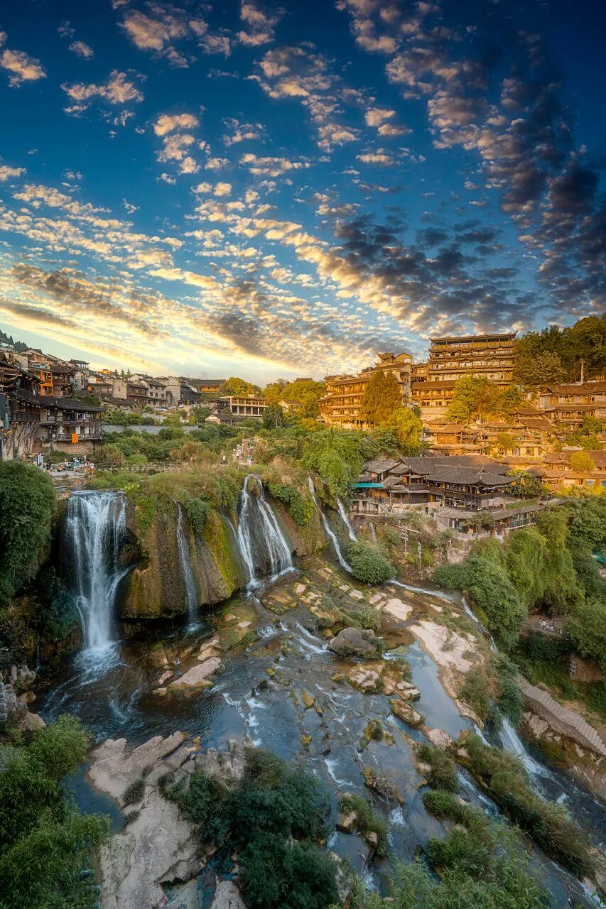 中国最被“误解”的地方，因赶尸出名，美到不像人间，让黄磊爱了很多年...