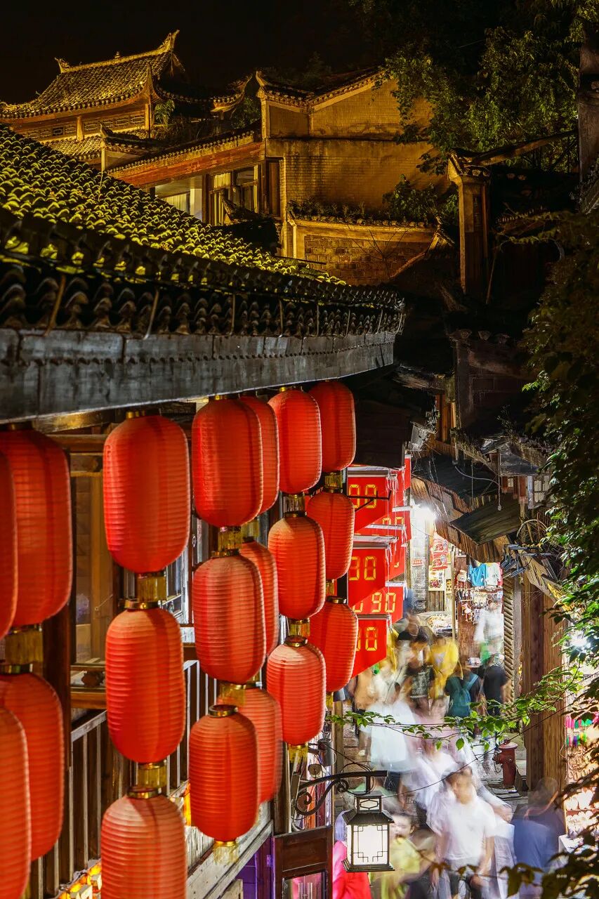 中国最被“误解”的地方，因赶尸出名，美到不像人间，让黄磊爱了很多年...