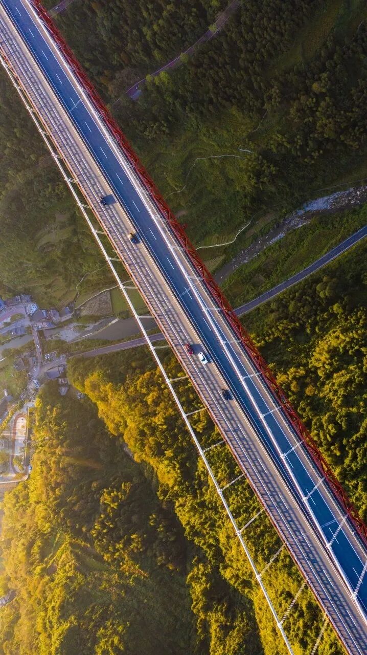 中国最被“误解”的地方，因赶尸出名，美到不像人间，让黄磊爱了很多年...