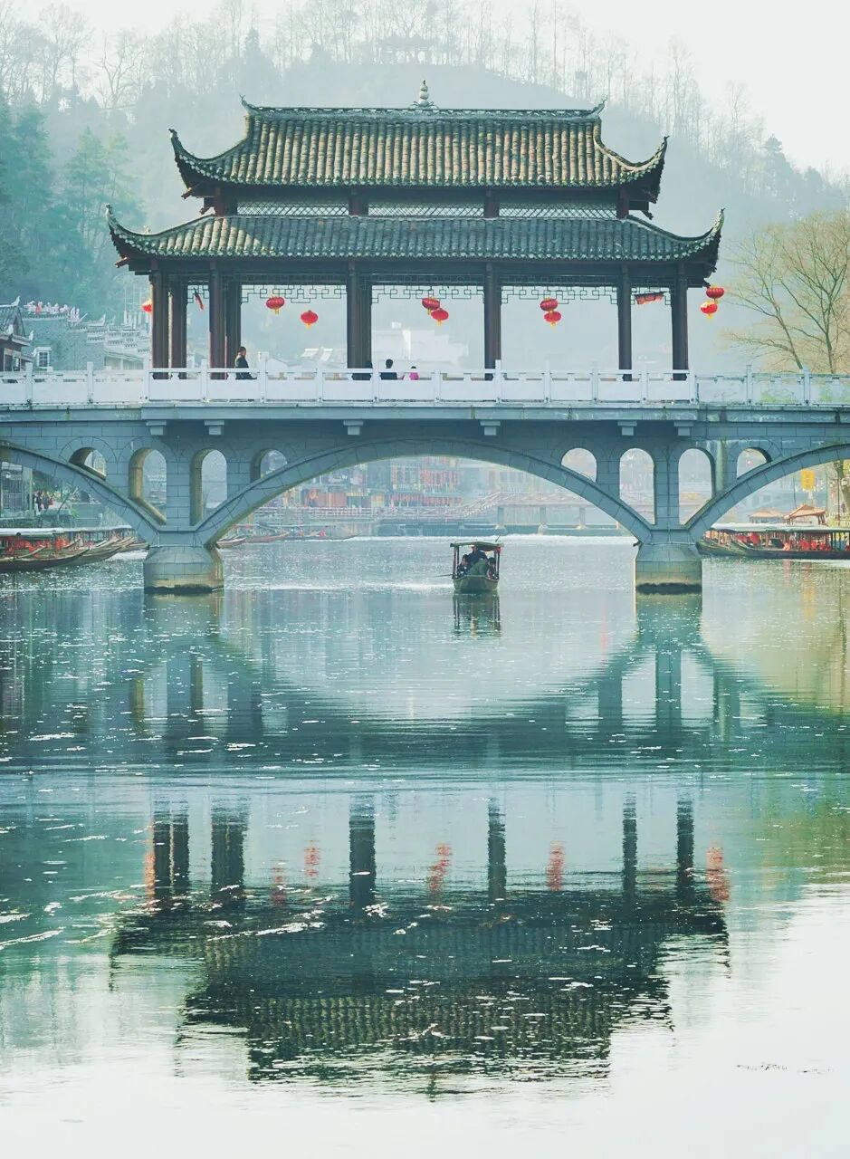 中国最被“误解”的地方，因赶尸出名，美到不像人间，让黄磊爱了很多年...