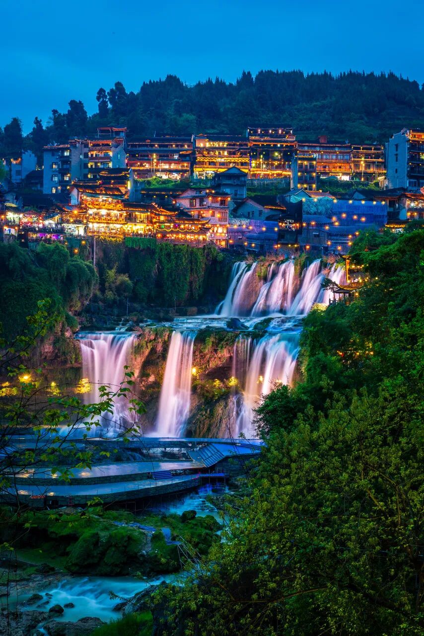 中国最被“误解”的地方，因赶尸出名，美到不像人间，让黄磊爱了很多年...