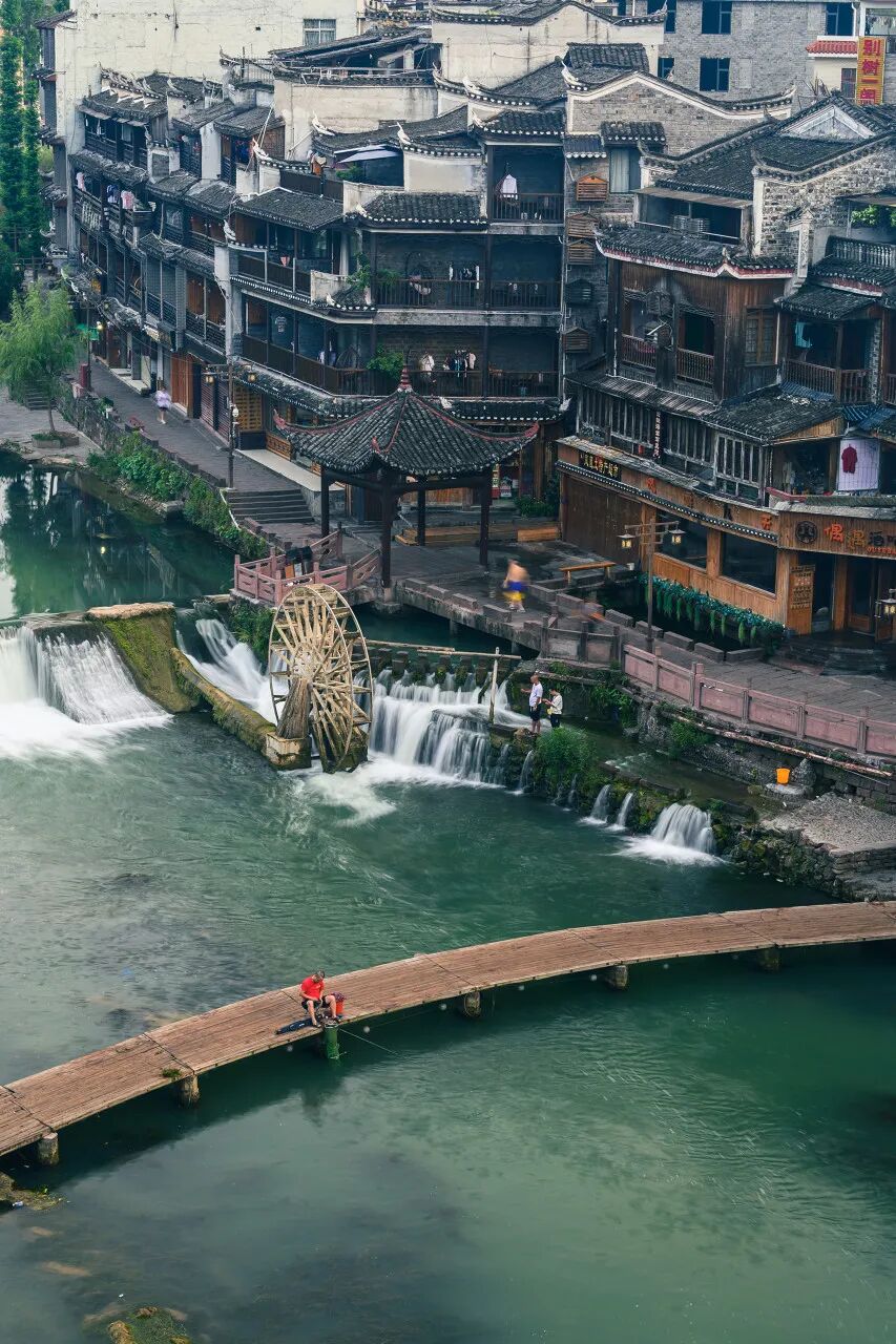 中国最被“误解”的地方，因赶尸出名，美到不像人间，让黄磊爱了很多年...