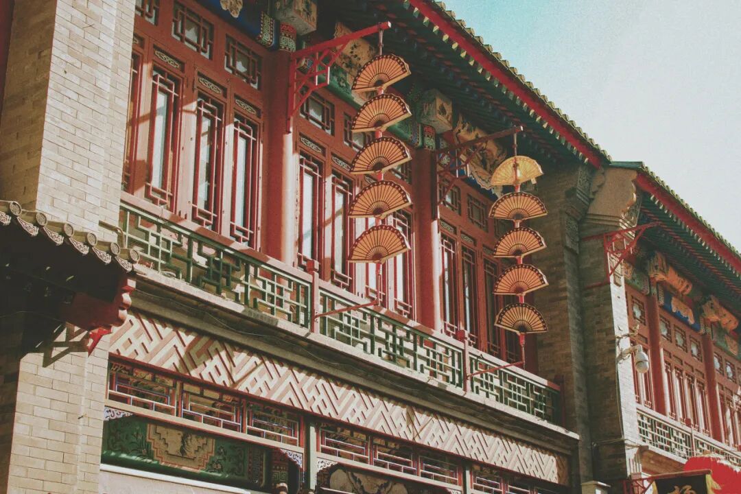 中国最快乐的城市，曾是北方NO.1，GDP前十不内卷，比县城都幸福，去一次相当于环游世界！