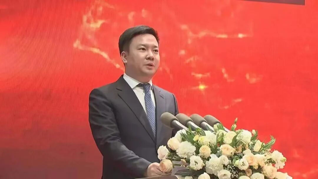 张向海,现任山东广富集团有限公司董事长.